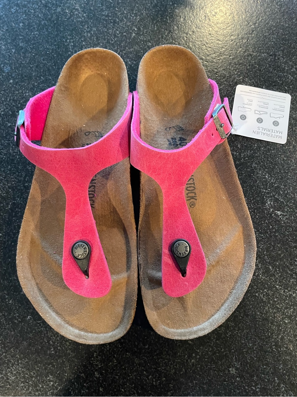 NWT Birkenstock —Women’s Gizeh Pink Suede T-Strap Sandals